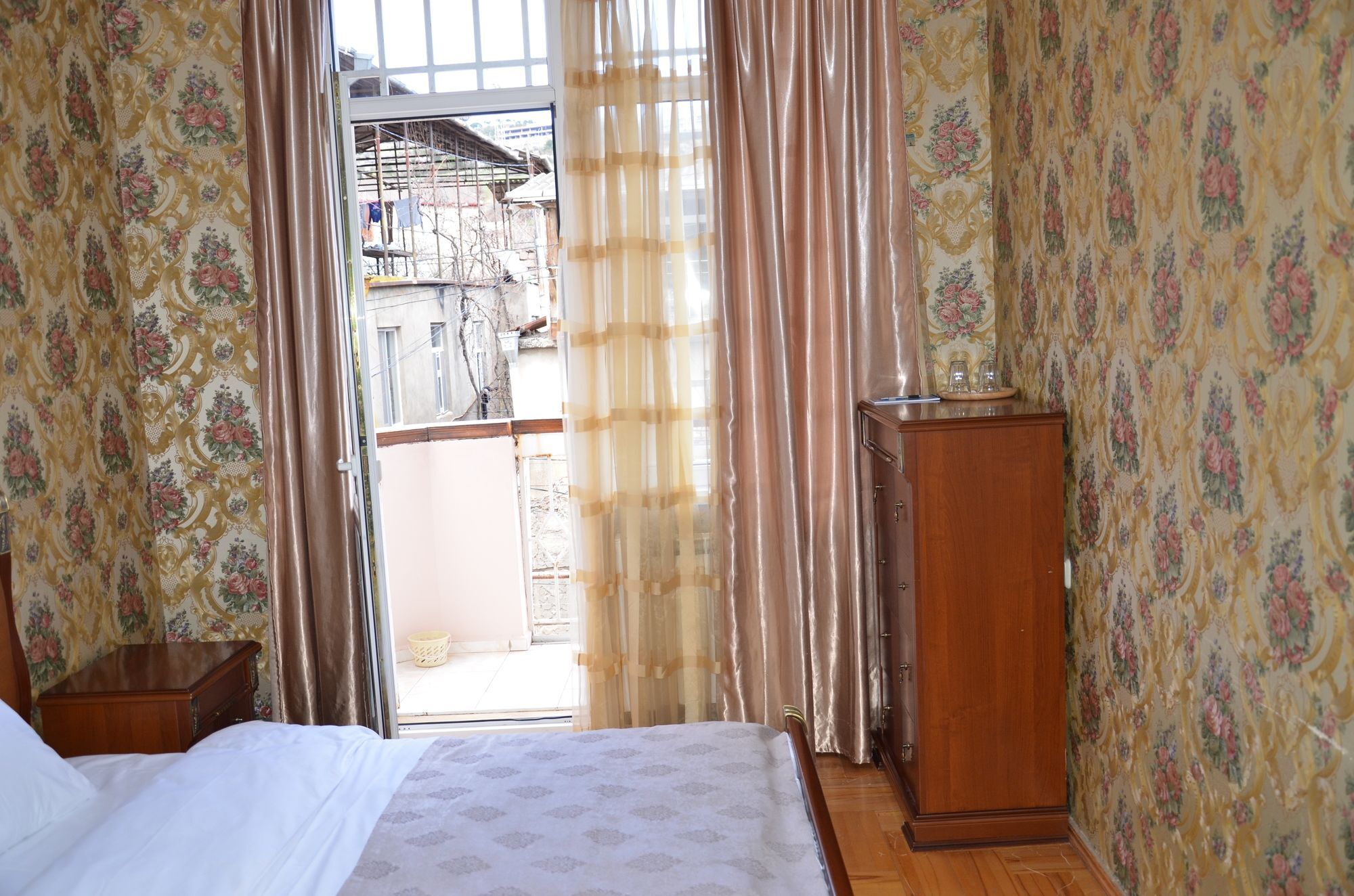 Hotel 125 Тбилиси Екстериор снимка